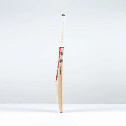 Gray Nicolls CLASSIC ULTIMATE Cricket Bat (2025)